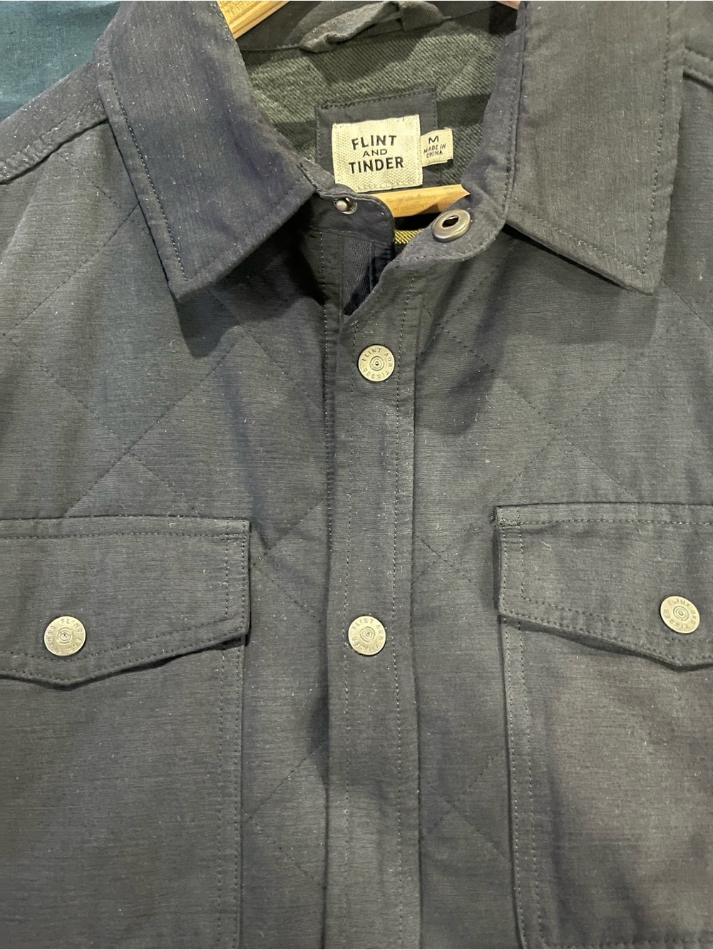 Huckberry - FLINT AND TINDER
Quilted Shirt Jacket
in Navy - Size M - Picture 9 of 12